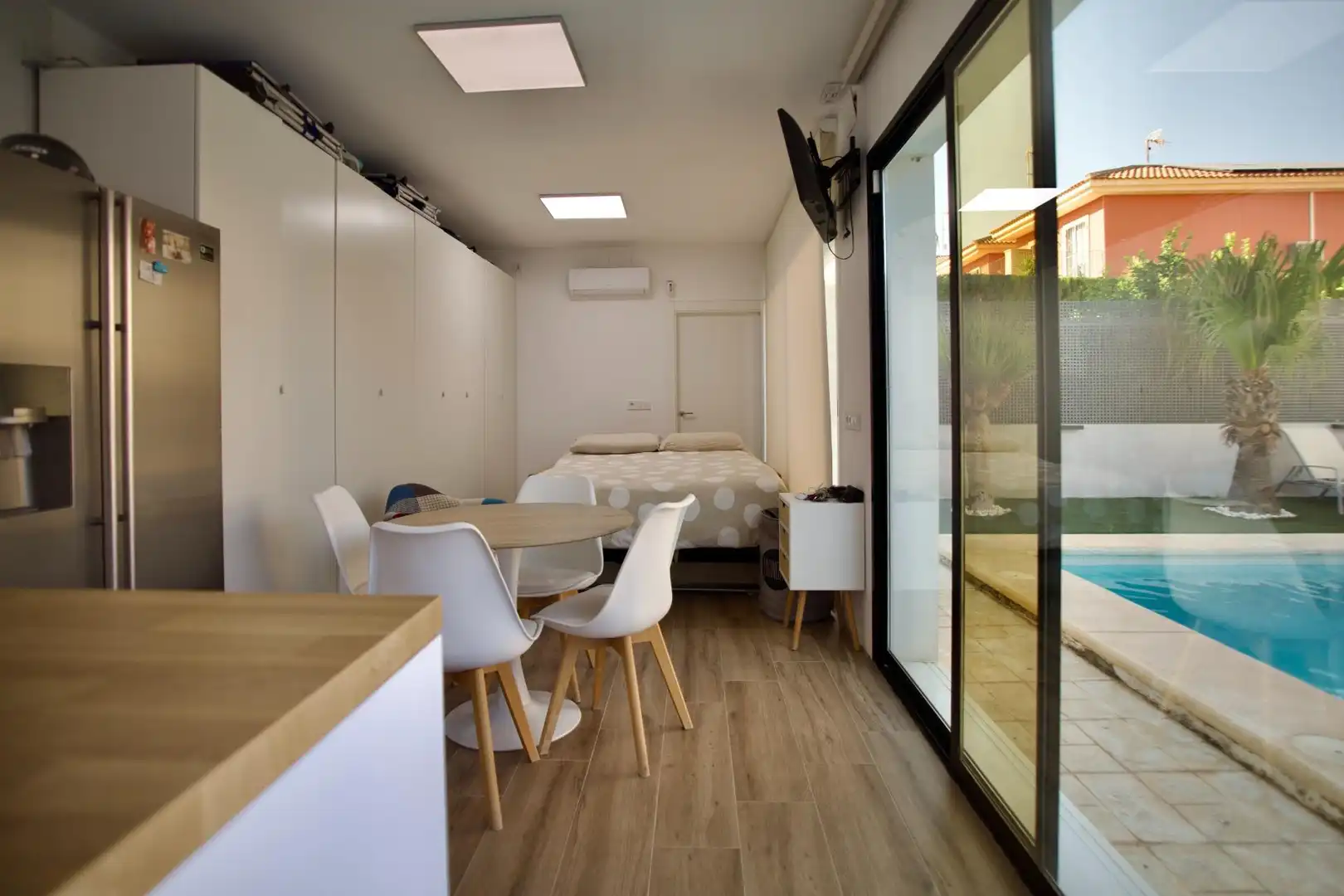 Dining room of Detached homes for sale in Monforte del Cid  with Air Conditioner, Private garden and Parquet flooring