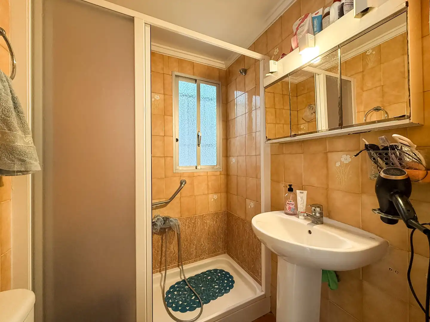 Bathroom of Flat for sale in Sagunto / Sagunt  with Air Conditioner, Heating and Furnished