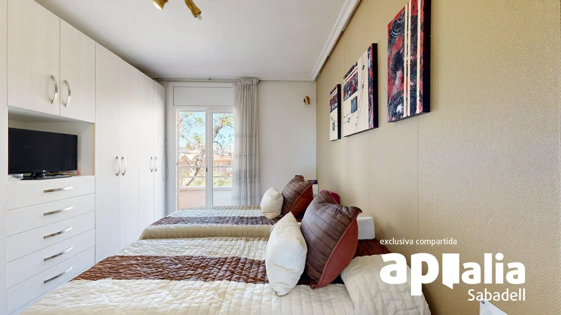 Habitación de Casa adosada en venta en Barberà del Vallès con Calefacción, Terraza y Balcón