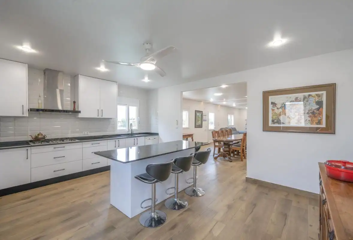 Cocina de Casa o chalet en venta en San Miguel de Salinas con Aire acondicionado, Calefacción y Jardín privado