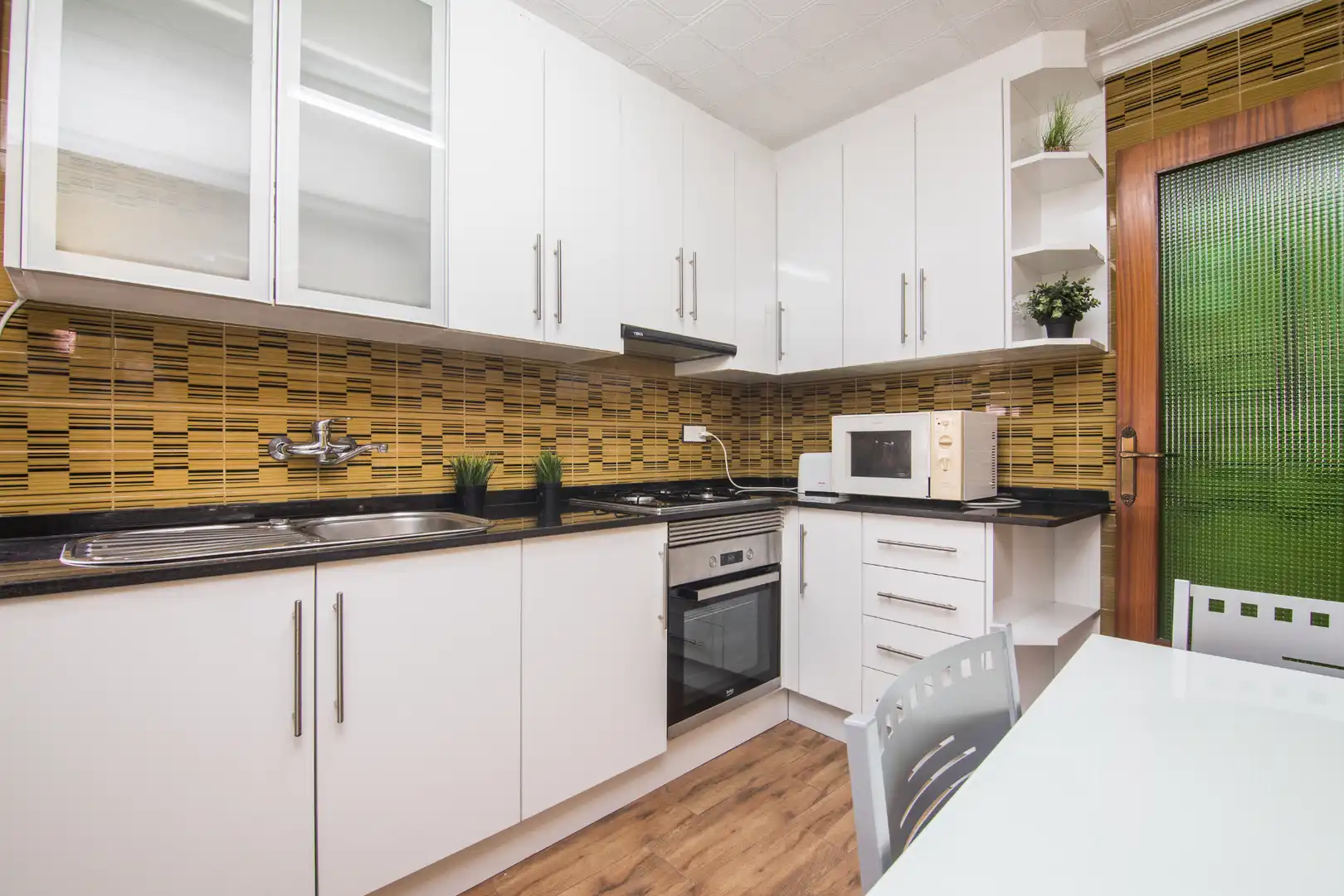 Küche von Wohnung zum Verkauf in Santa Pola mit Klimaanlage, Möbliert und Balkon