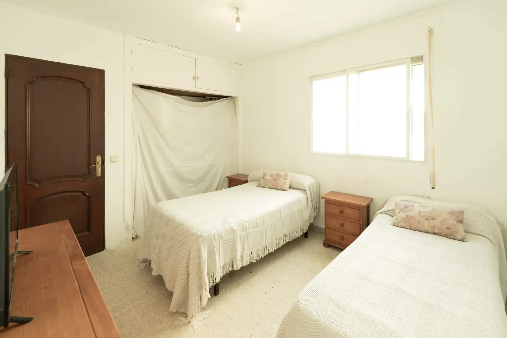Habitación de Piso en venta en Fuengirola con Terraza, Amueblado y Balcón