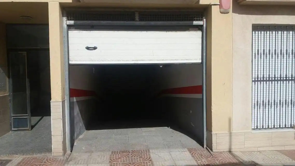 Parcheggio con ascensore in vendita a ROSALIA DE CASTRO, imagen 2