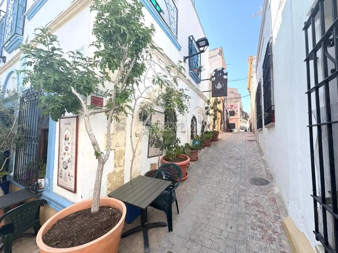 Vista exterior de Casa adosada en venta en Almería con Terraza