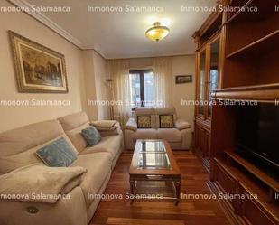 Living room of Flat to rent in Salamanca Capital  with Air Conditioner, Terrace and Balcony