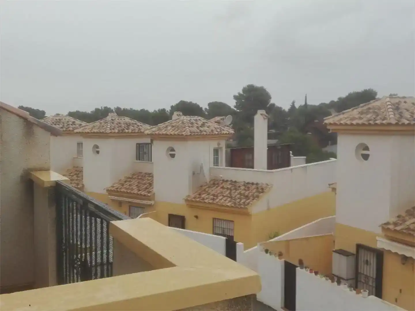 Vista exterior de Dúplex en venda en Torrevieja amb Aire condicionat i Piscina