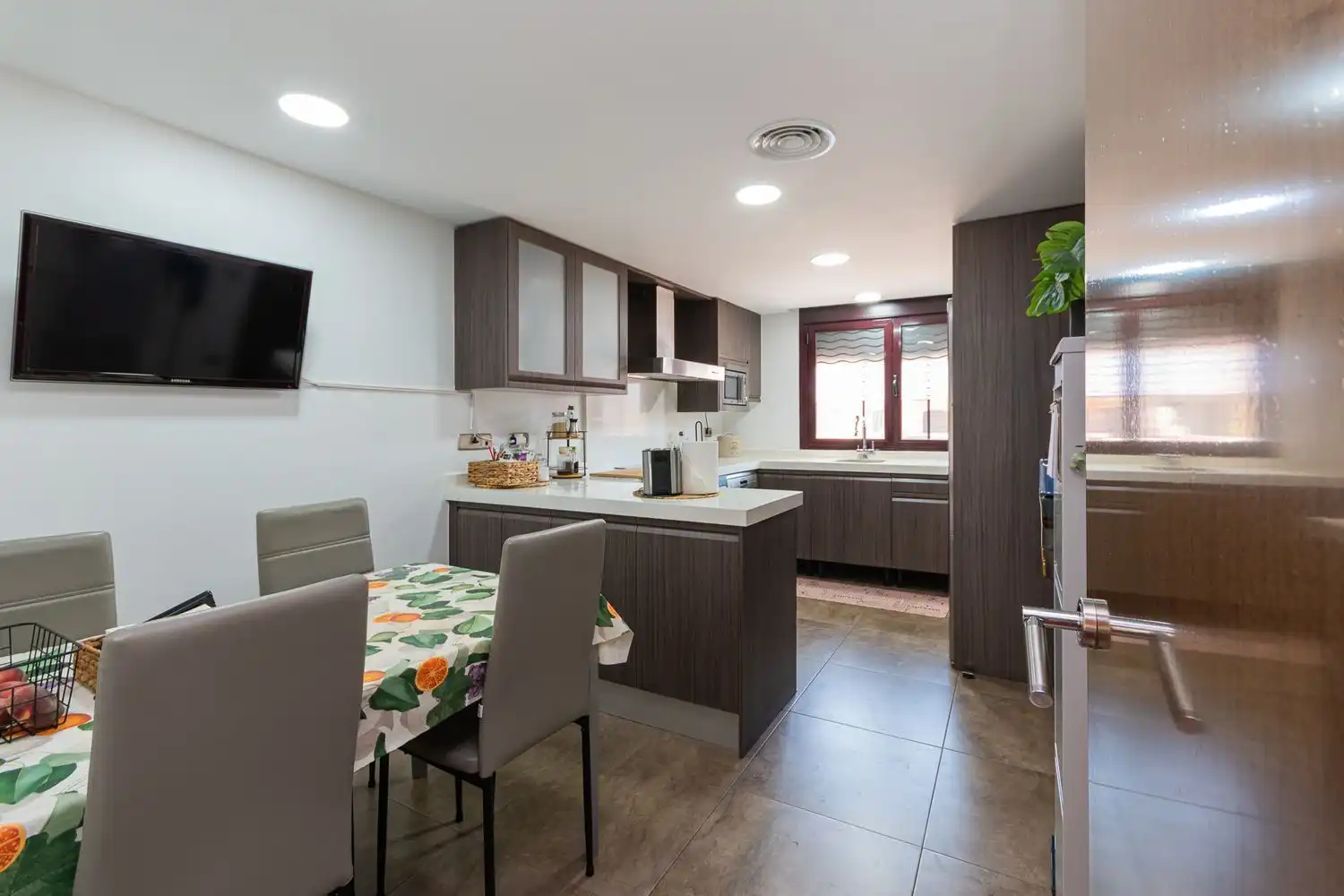 Kitchen of Detached homes for sale in Fuenlabrada  with Air Conditioner, Heating and Storage room