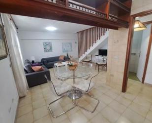 Sala d'estar de Dúplex de lloguer en Arona amb Terrassa i Moblat