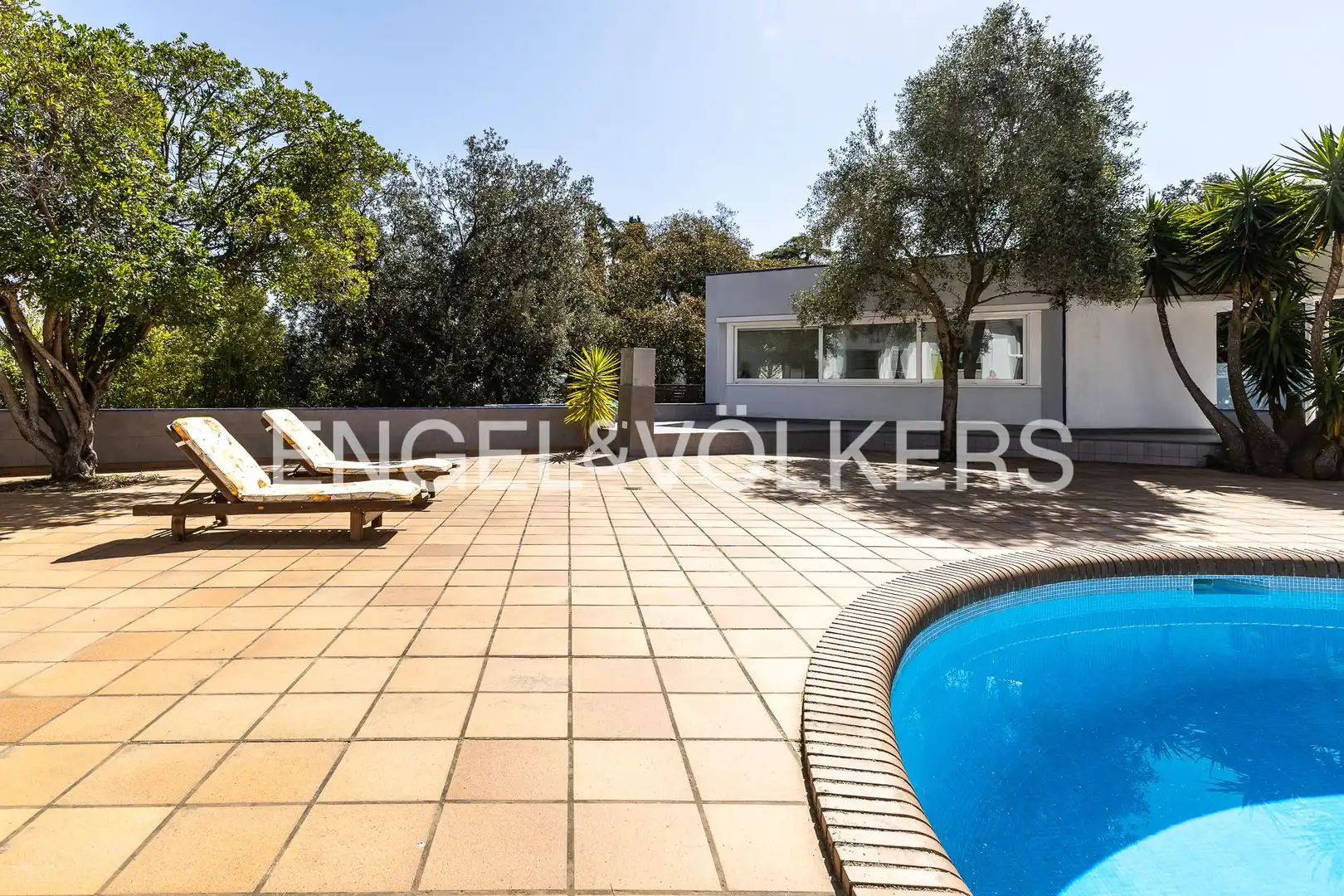 Vista exterior de Casa o xalet en venda en Argentona amb Calefacció, Jardí privat i Terrassa