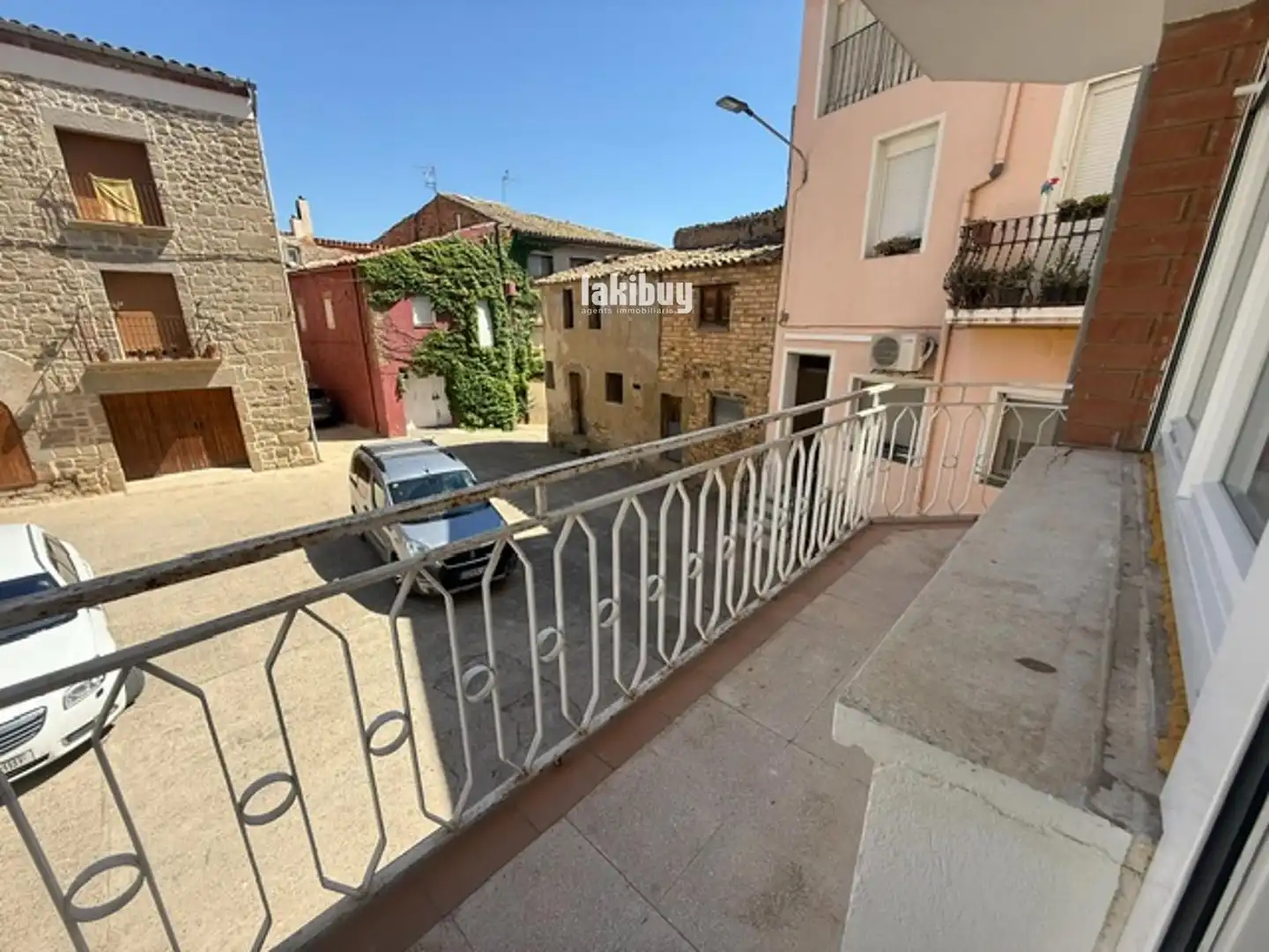 Vista exterior de Piso de alquiler en Preixens con Calefacción