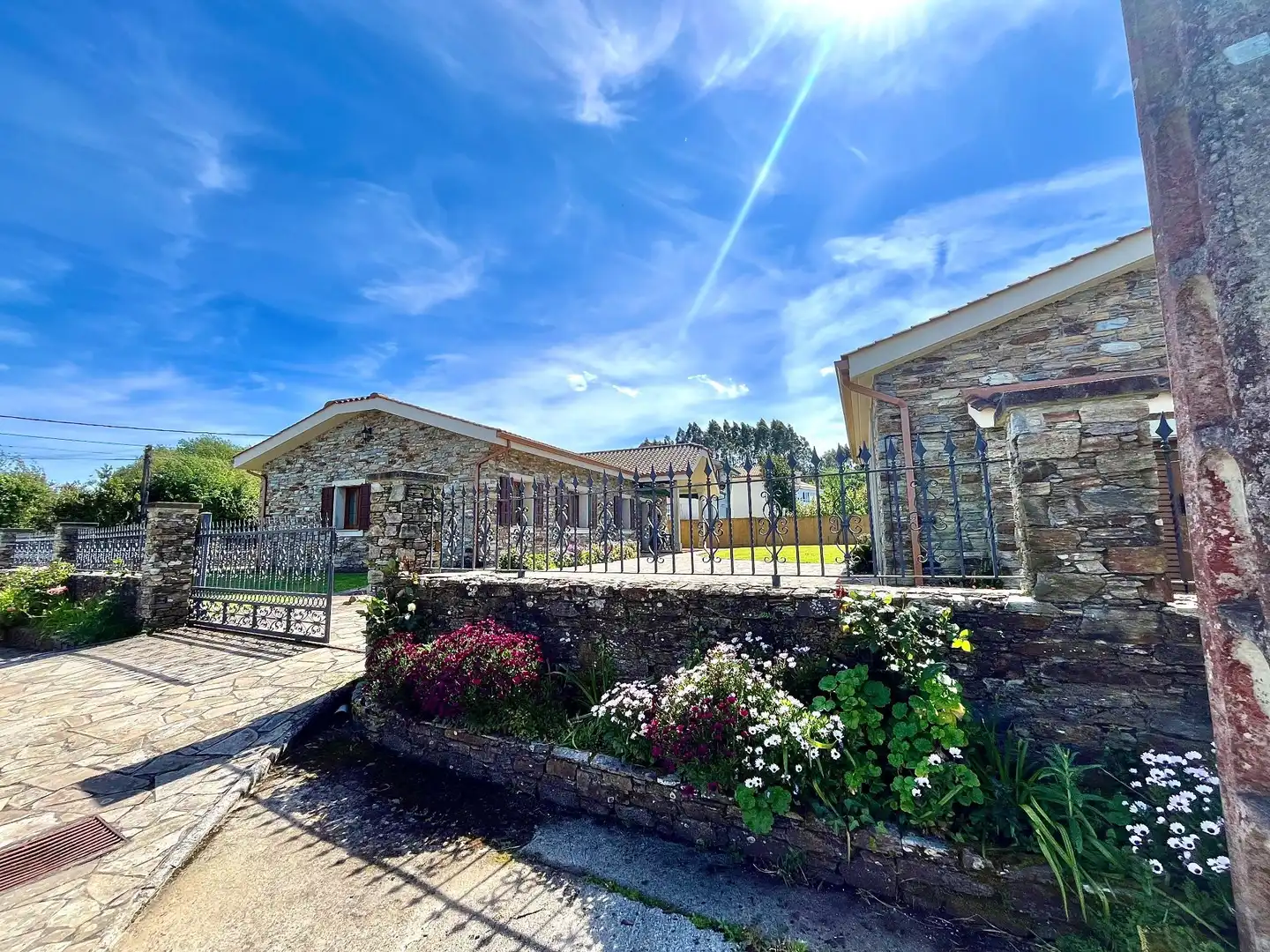 Außenansicht von Haus oder Chalet zum Verkauf in Valdoviño mit Heizung, Privatgarten und Abstellraum