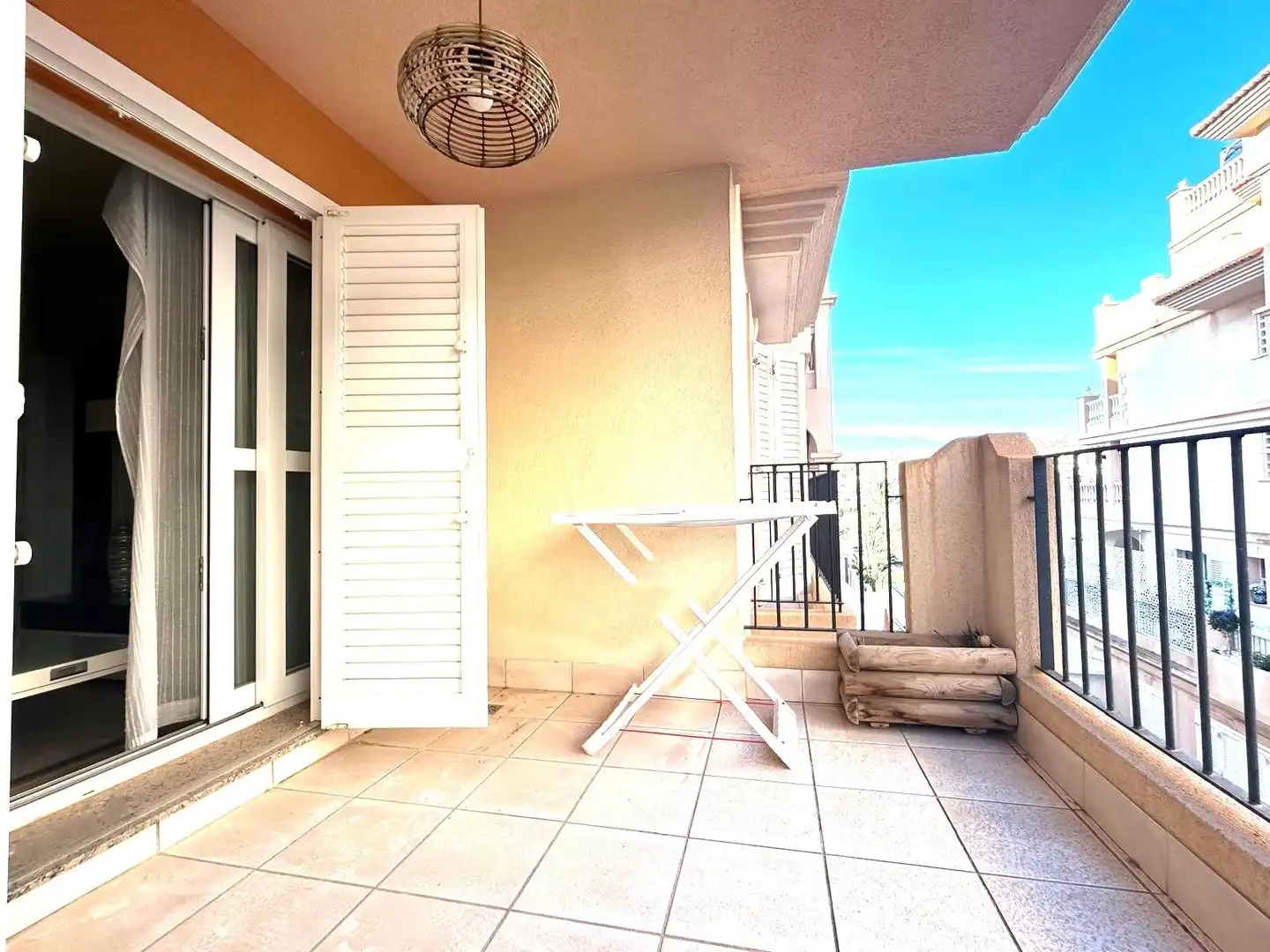 Wohnung mit Terrasse zum Verkauf in Almerimar
