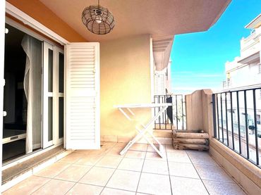 Piso con balcón en venta en Almerimar