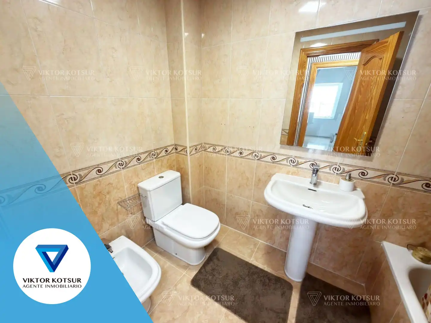Badezimmer von Wohnung zum Verkauf in Roquetas de Mar mit Klimaanlage, Terrasse und Möbliert