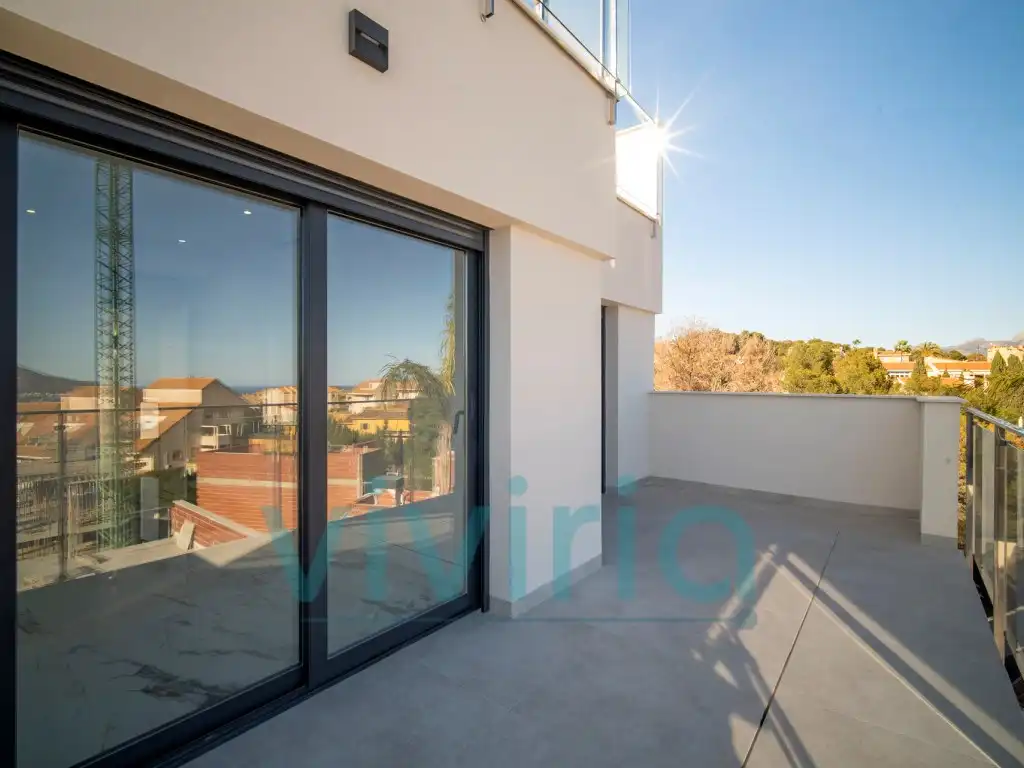 Terrassa de Casa o xalet en venda en La Nucia amb Jardí privat