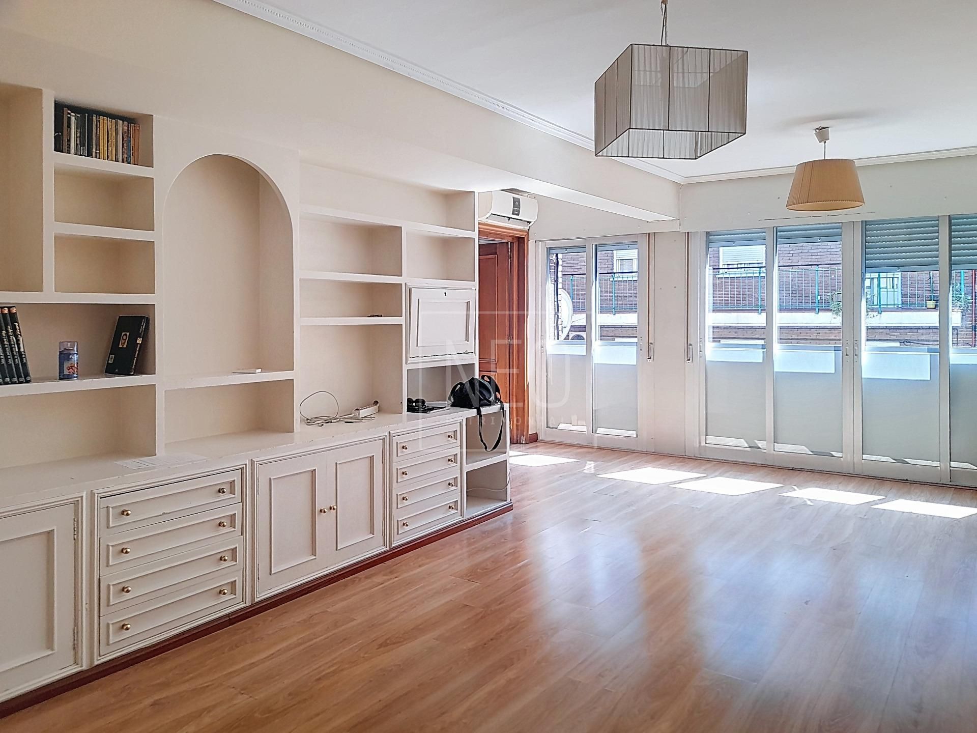 Living room of Flat for sale in  Madrid Capital  with Heating