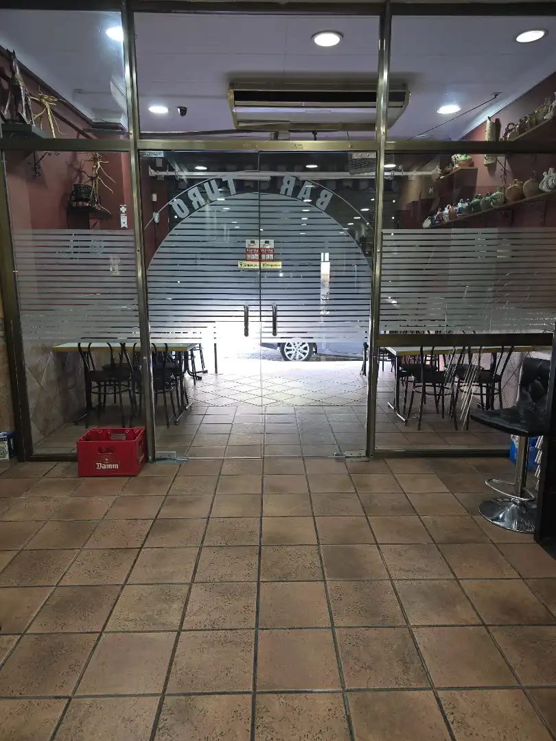 Business premises for transfer in Carrer Badalona 31, imagen 18