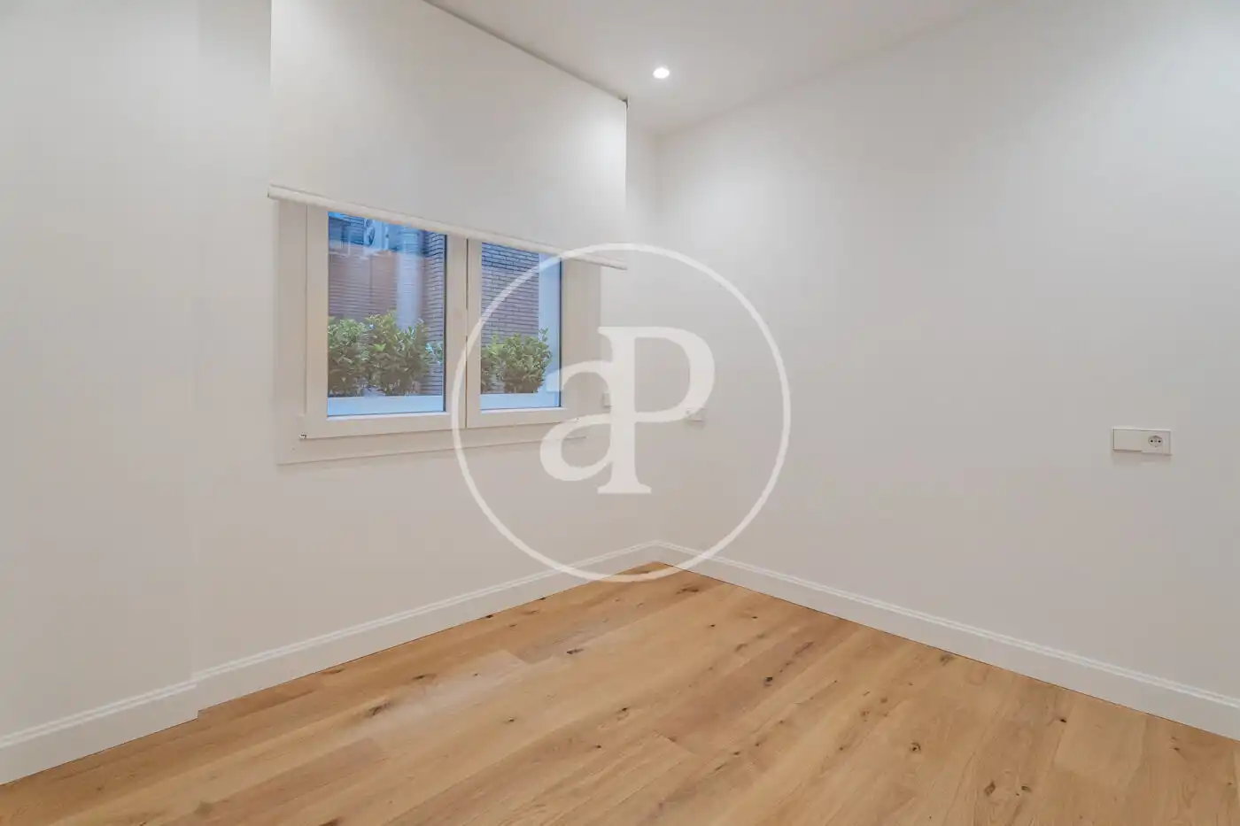 Flat for sale in Madrid  with Air Conditioner, Heating and Terrace