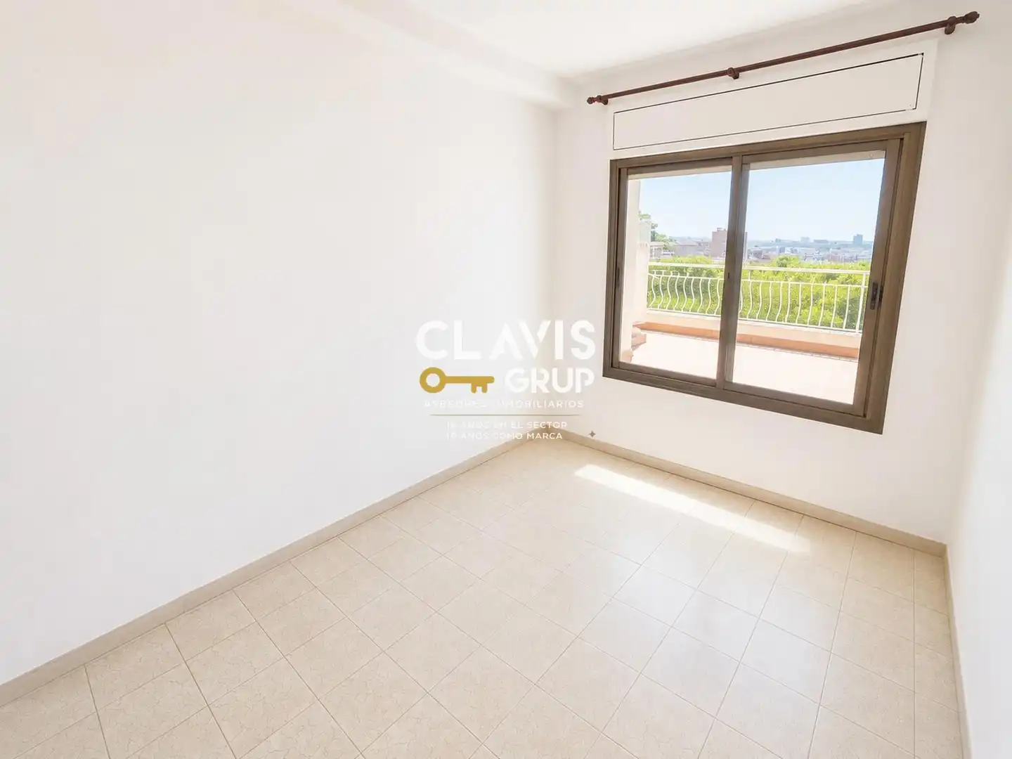 Habitación de Ático en venta en Barcelona con Aire acondicionado, Calefacción y Terraza