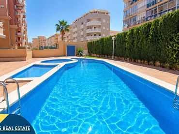 Appartement compact avec piscine à vendre à Playa de los Locos