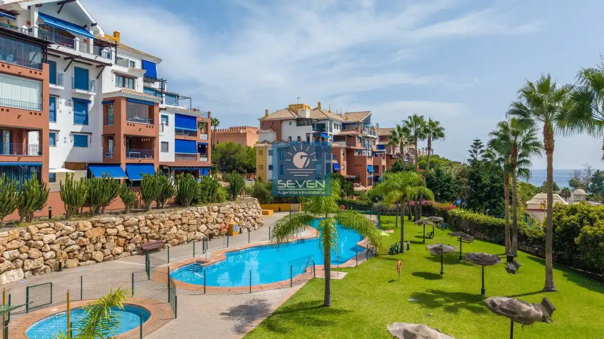 Appartement compact avec piscine à vendre à Carlos Cano