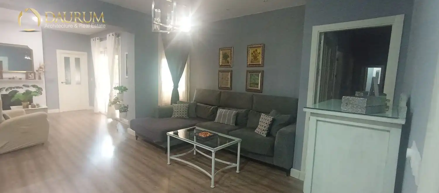 Living room of Detached homes for sale in La Rinconada  with Air Conditioner, Heating and Parquet flooring