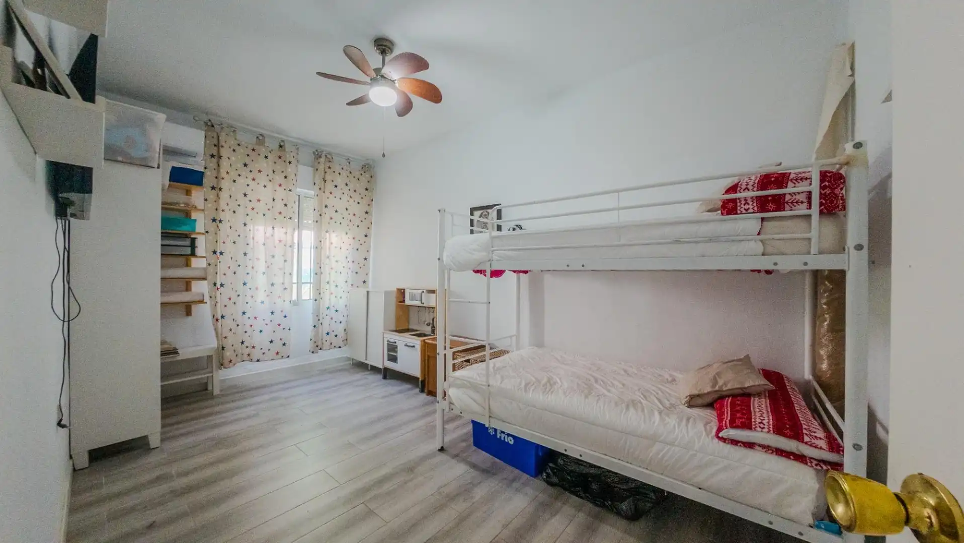 Bedroom of Houses for sale in Carmona  with Air Conditioner, Private garden and Terrace