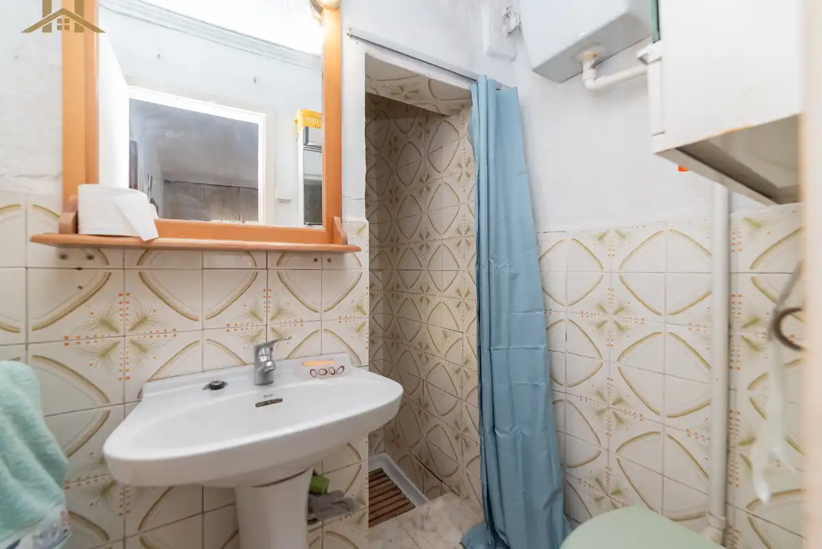 Bany de Casa o xalet en venda en Santa María de la Alameda amb Traster
