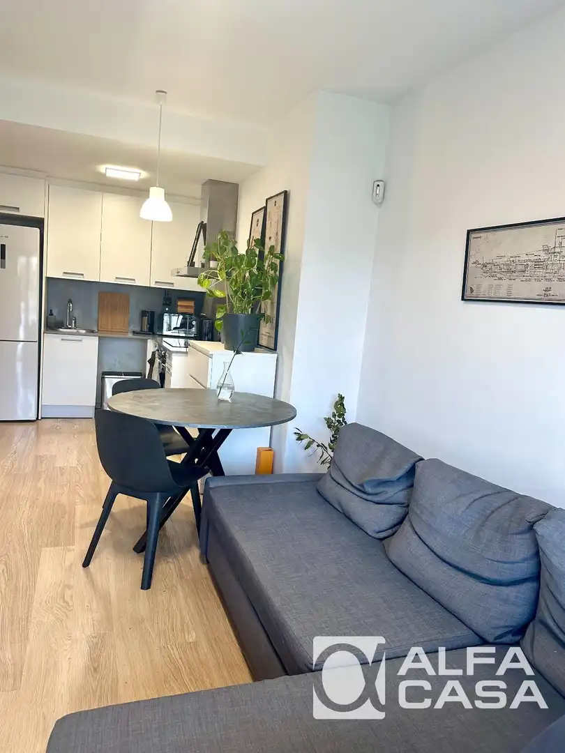 Living room of Flat for sale in Girona  with Air Conditioner, Heating and Terrace