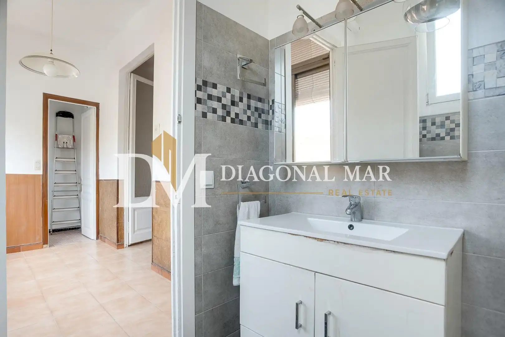 Baño de Piso en venta en Barcelona con Aire acondicionado y Alarma