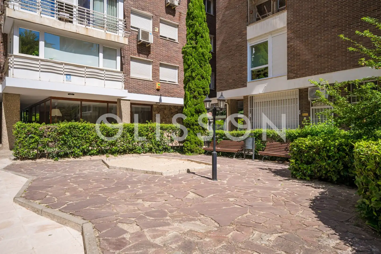 Vista exterior de Apartament en venda en Madrid amb Aire condicionat i Traster