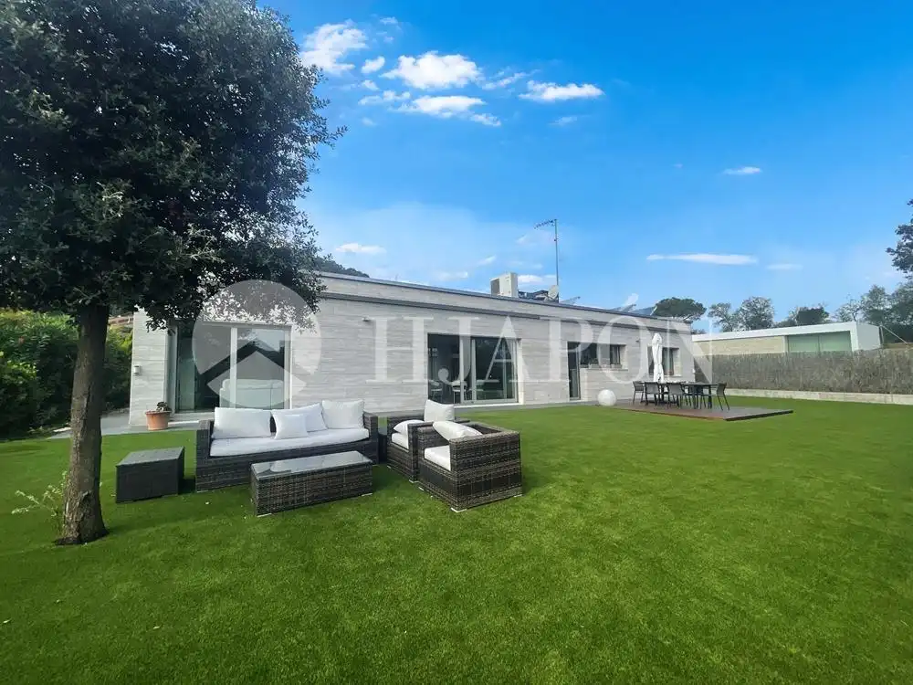 Jardí de Casa o xalet en venda en Vallromanes amb Aire condicionat, Jardí privat i Parquet