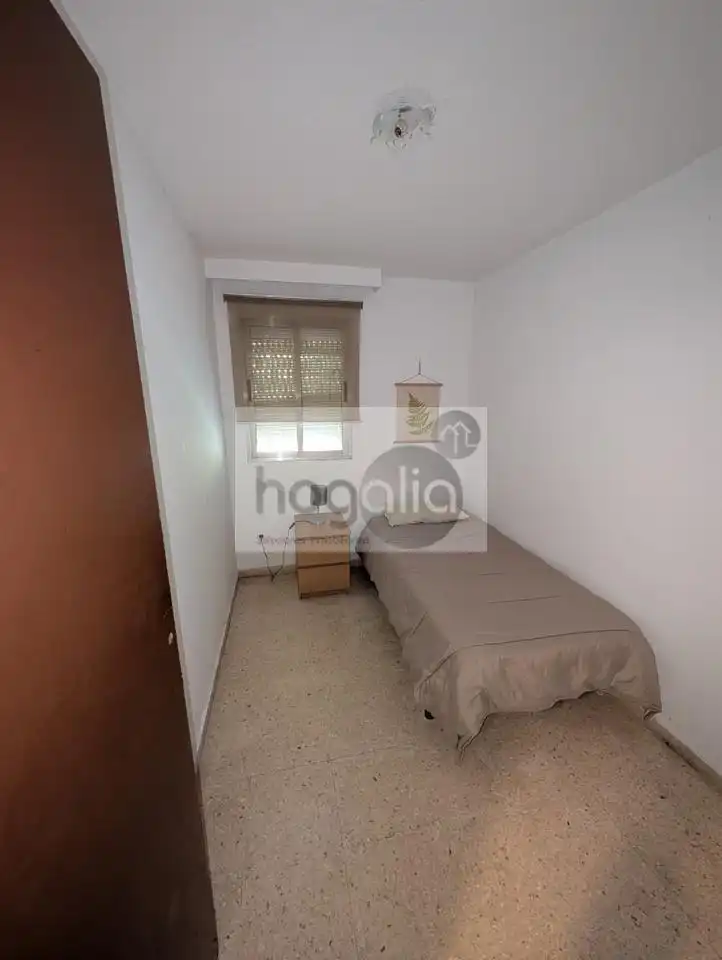 Habitación de Planta baja en venta en Sevilla con Amueblado