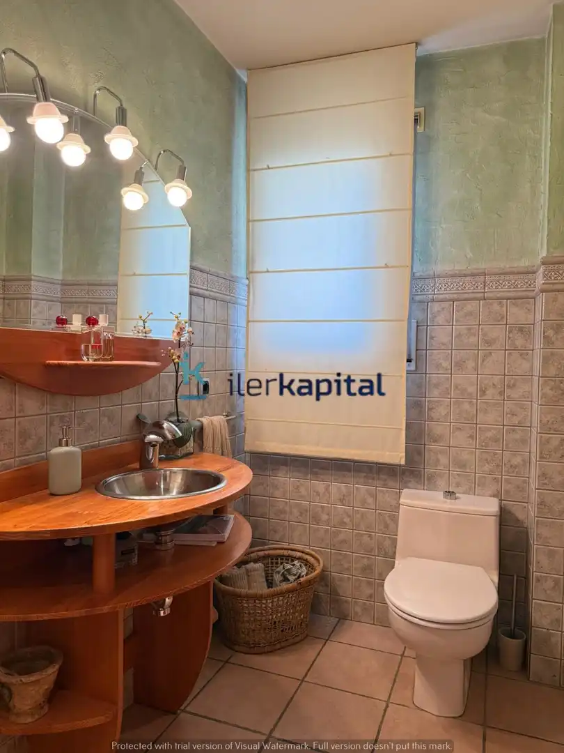 Baño de Casa adosada en venta en Anglesola con Aire acondicionado, Calefacción y Jardín privado