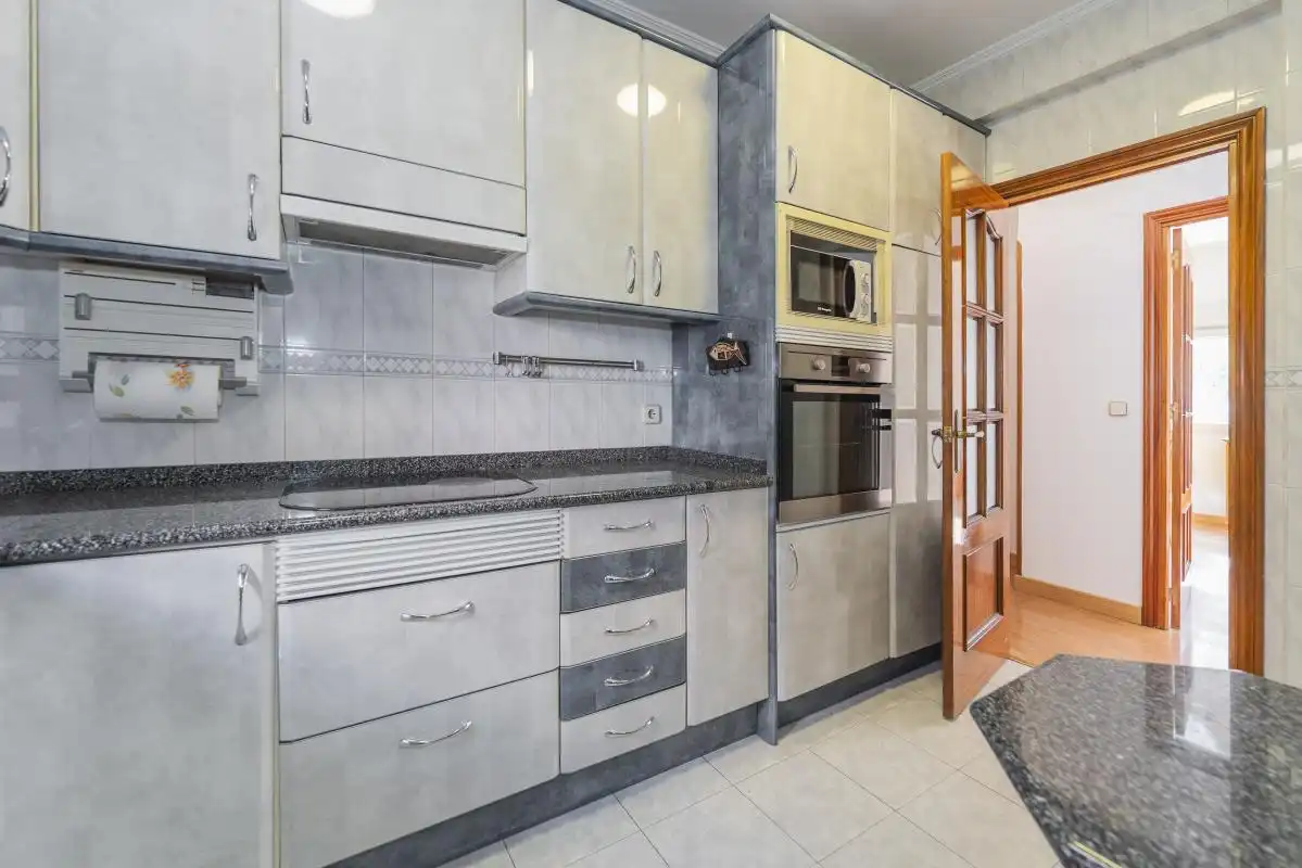 Cocina de Piso en venta en Madrid con Calefacción, Terraza y Balcón