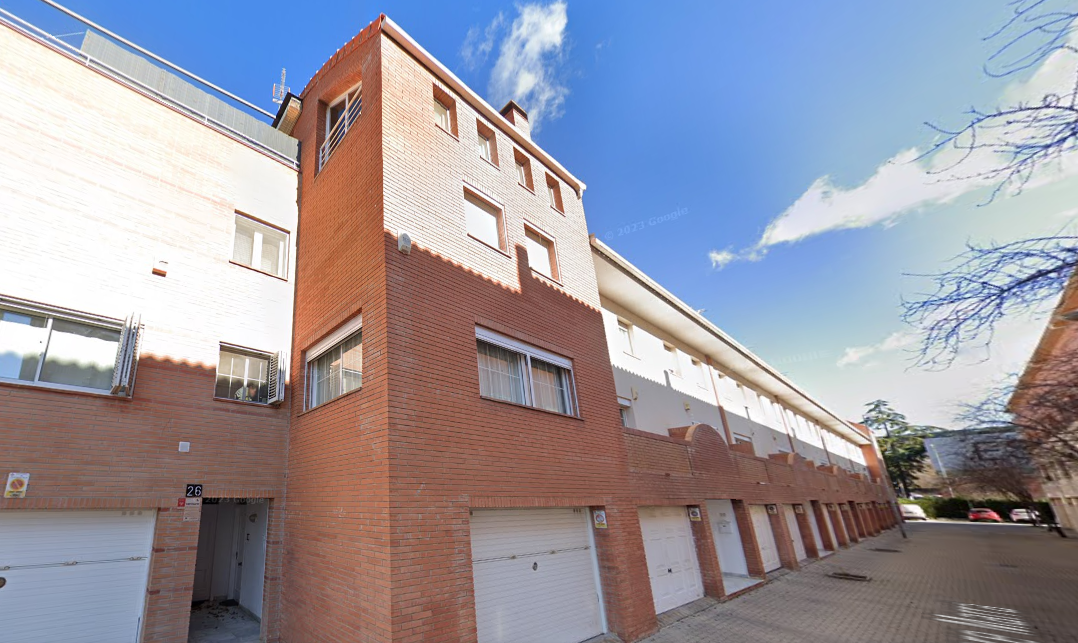 Exterior view of Single-family semi-detached for sale in Castellar del Vallès