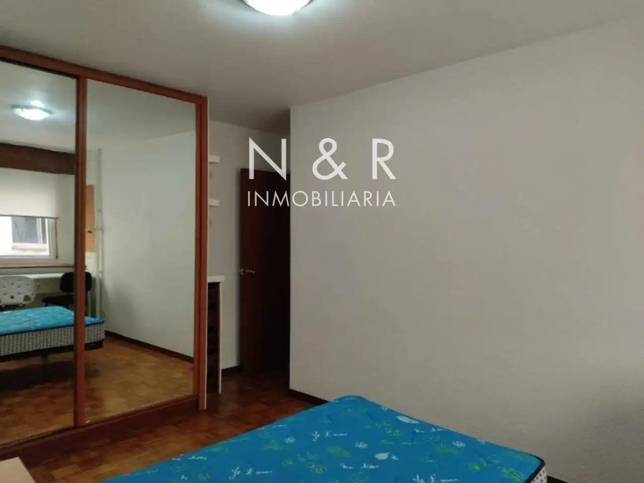 Habitación de Piso de alquiler en Santiago de Compostela  con Calefacción y Amueblado