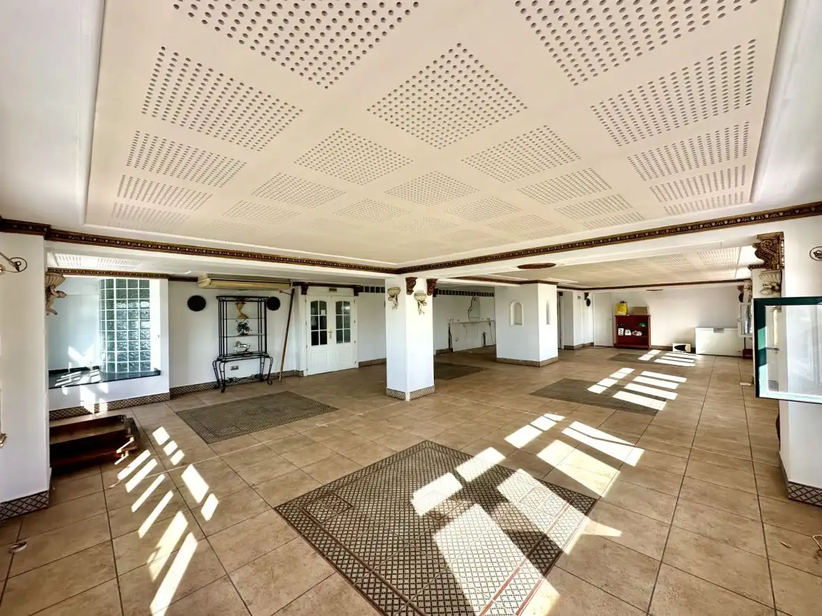 Locale commerciale in vendita a Avenida de Escandinvia, imagen 25