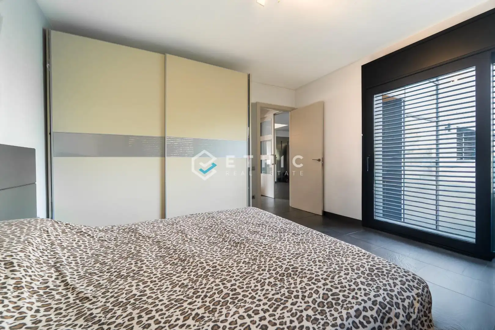 Dormitori de Casa o xalet en venda en Sant Cugat del Vallès amb Aire condicionat, Jardí privat i Terrassa