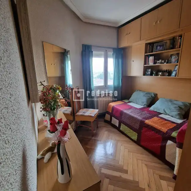 Bedroom of Flat for sale in Madrid  with Heating and Parquet flooring