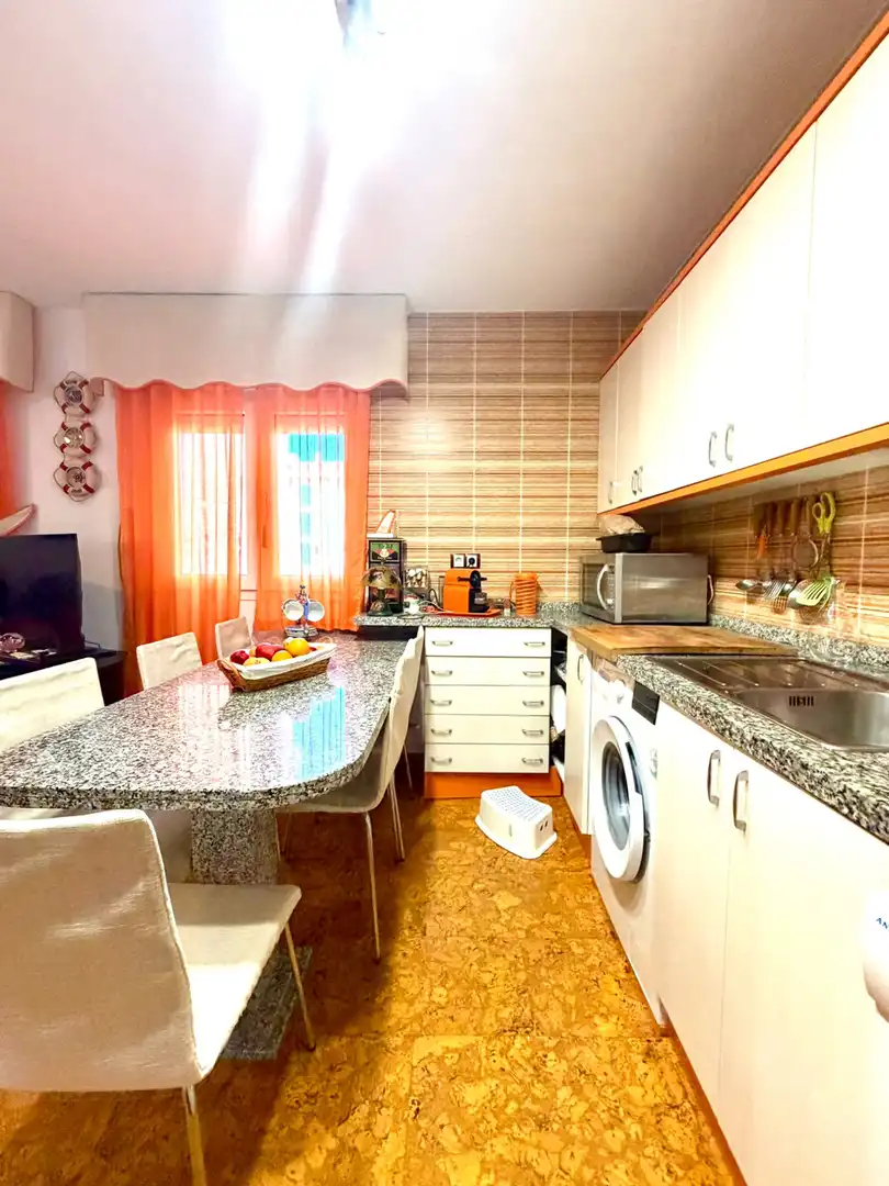 Küche von Wohnung zum Verkauf in Gijón  mit Heizung