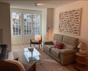 Living room of Flat to rent in  Madrid Capital  with Air Conditioner, Terrace and Swimming Pool