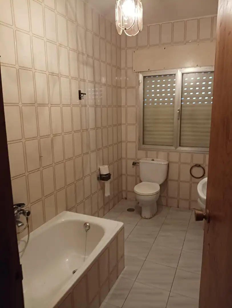 Bany de Casa o xalet en venda en Becerreá amb Moblat