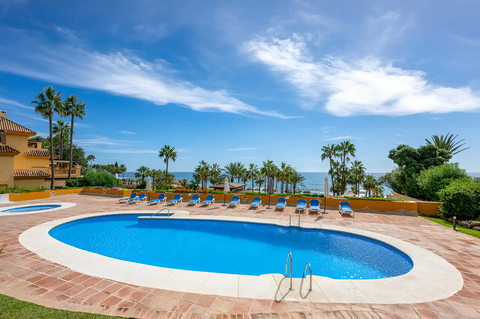 Piscina de Apartamento en venta en Marbella con Aire acondicionado, Terraza y Trastero