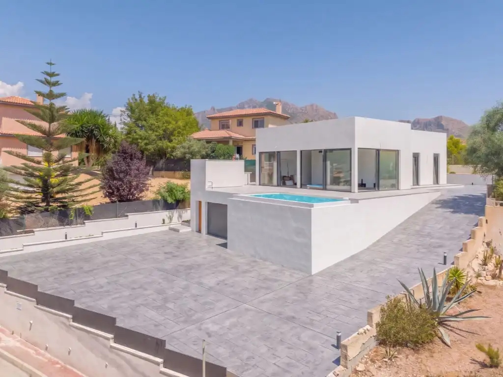 Casa amb piscina en venda a Carrer Carrasqueta, 67 67, imagen 5