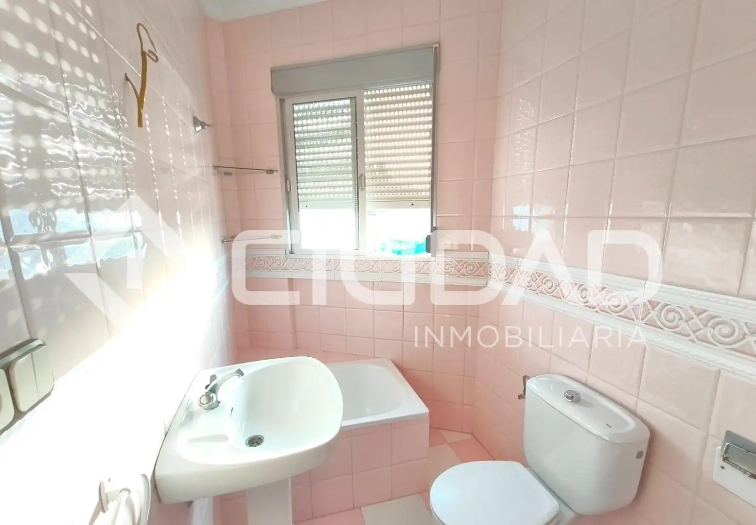 Baño de Piso en venta en Las Cabezas de San Juan