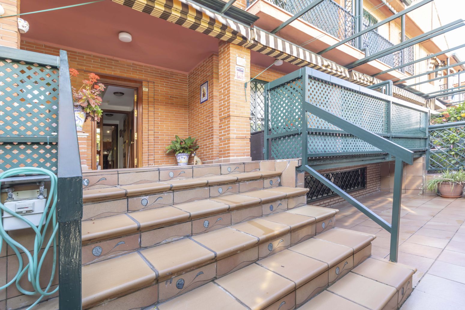 Casa adosada en venta en  Sevilla Capital con Aire acondicionado, Calefacción y Terraza
