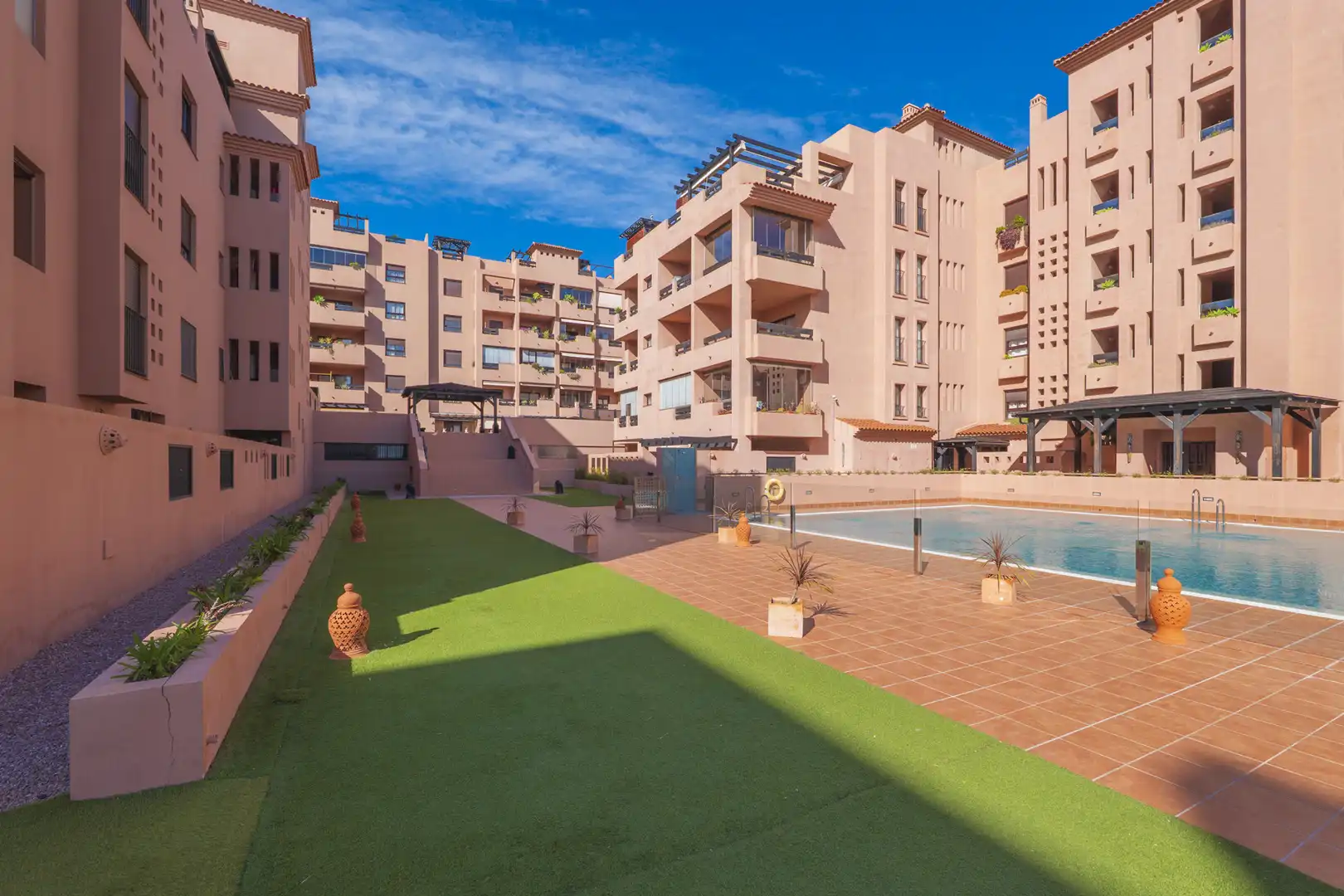 Vista exterior de Apartament en venda en Benalmádena amb Aire condicionat, Calefacció i Terrassa