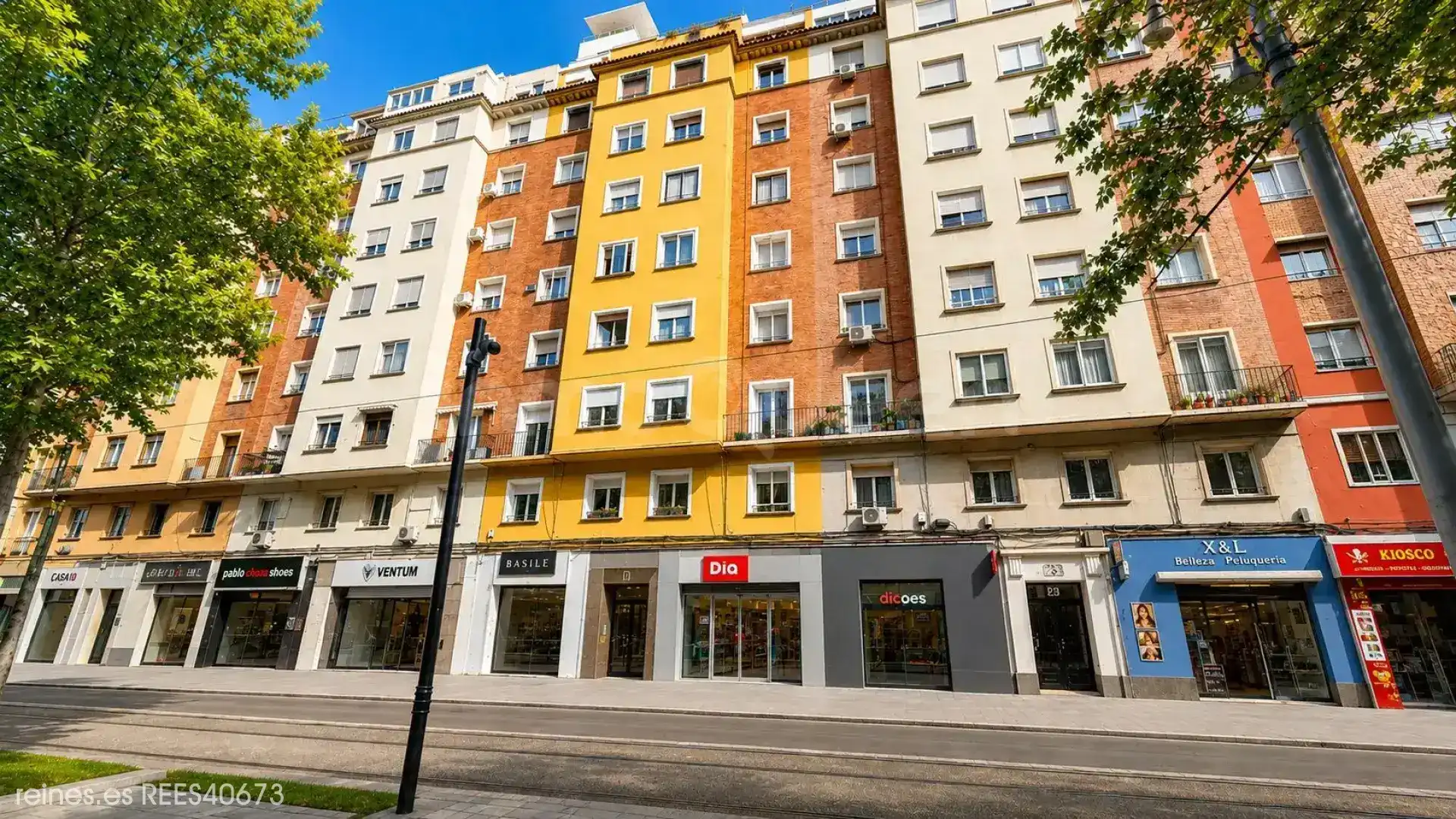 Exterior view of Flat for rent in Zaragoza  with Heating, Terrace and Furnished