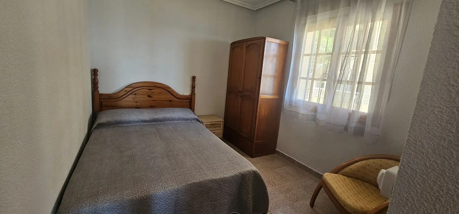 Schlafzimmer von Wohnungen zur Miete in Santa Pola mit Klimaanlage, Heizung und Terrasse